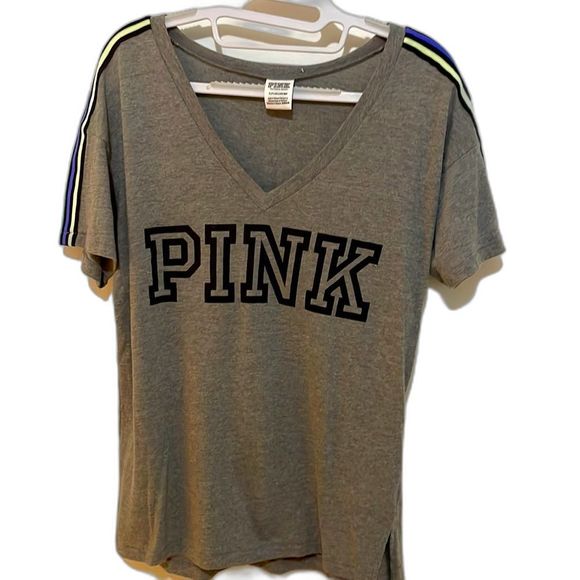 VS Pink Top Size S.   LTOP253 - Picture 1 of 3